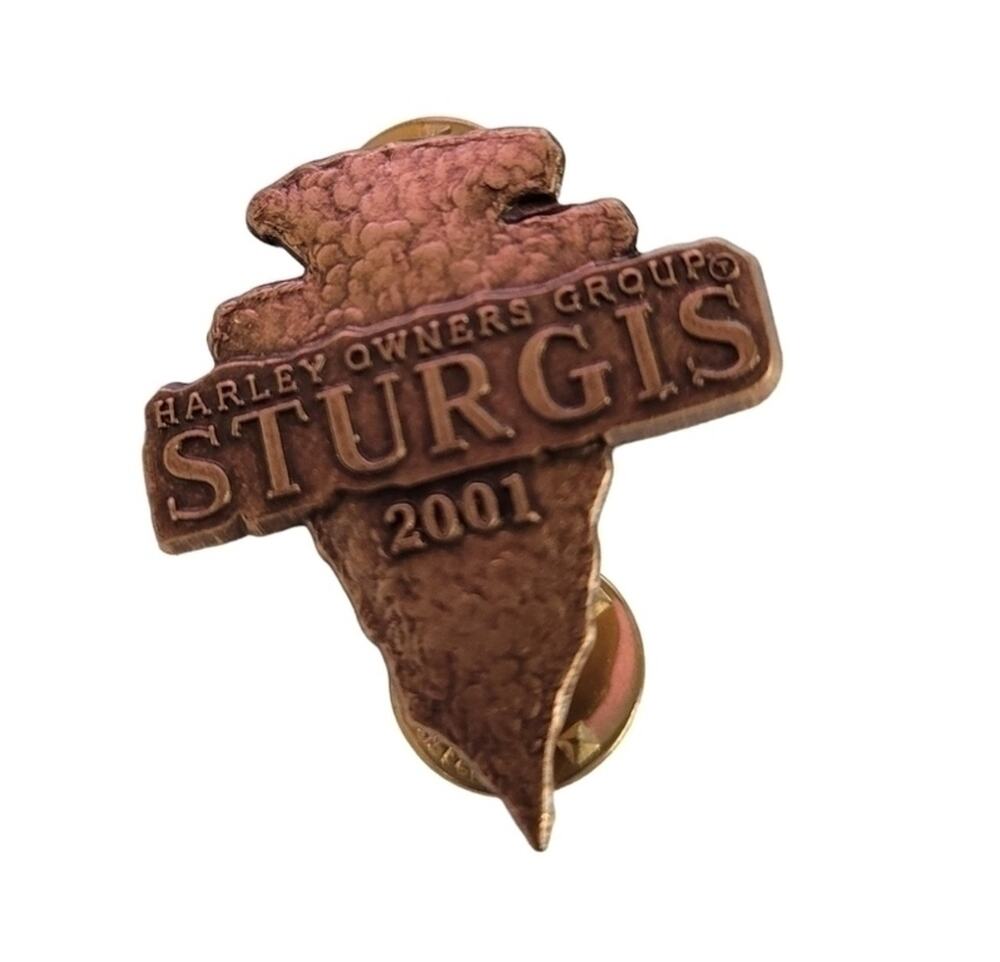 Sturgis 2001 Harley Owners Group HOG Brass Arrowhead Pin Motorcycle